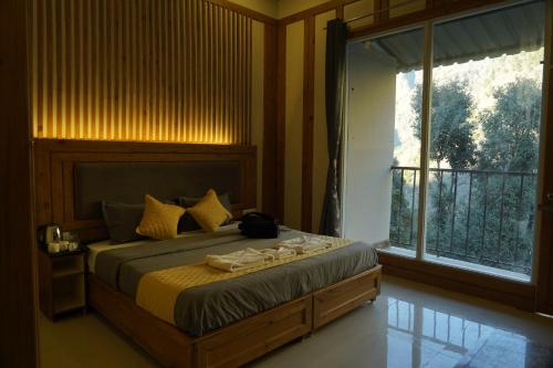 Deva's Retreat,,2 star