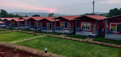 Mount Bliss Resort,,2 star