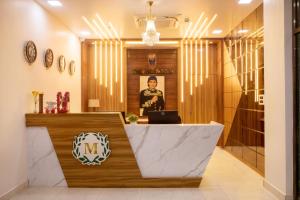 the monarch hotel bagalur it park