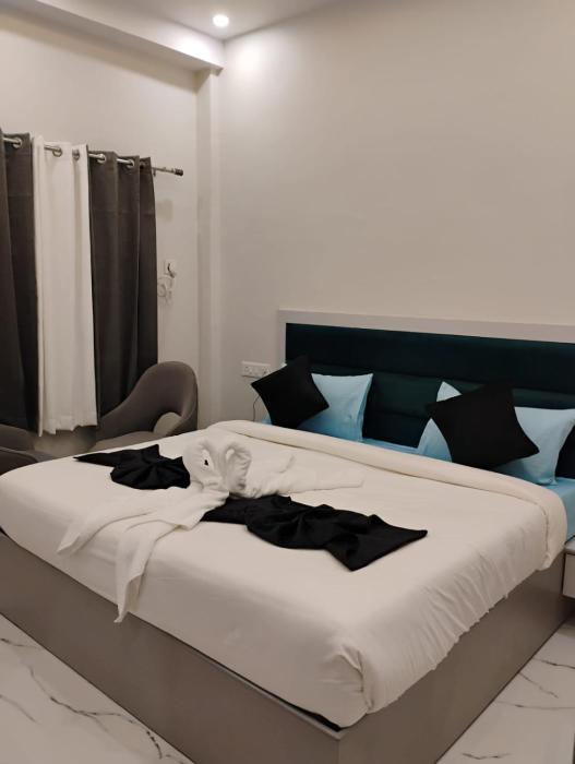 aastha guest house