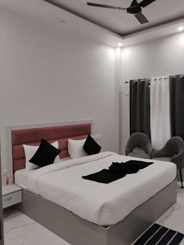aastha guest house