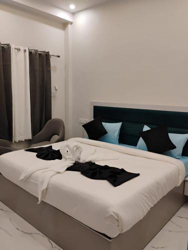 aastha guest house
