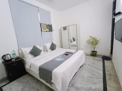 hotel hauz khas fort view
