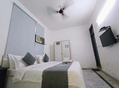 hotel hauz khas fort view