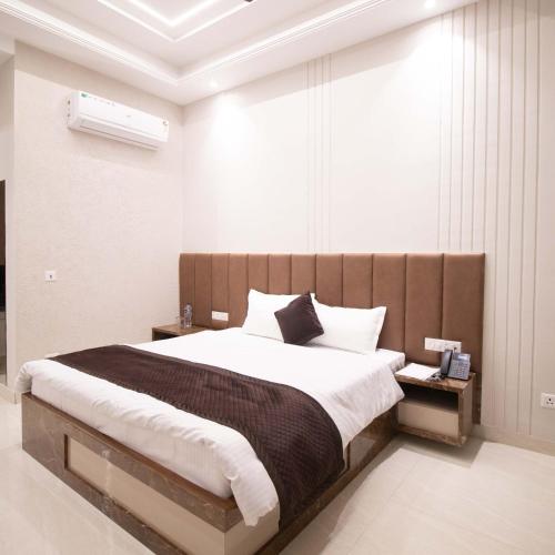 Shri Sangam Hotel,,3 star