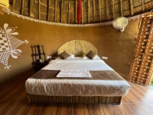 ret mahal huts and resort