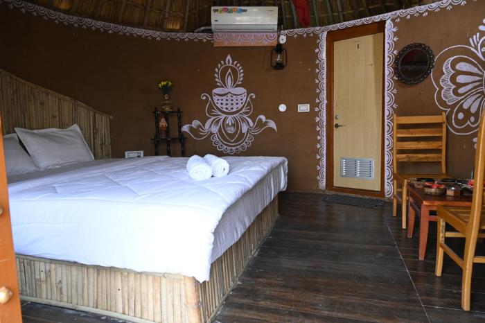 ret mahal huts and resort