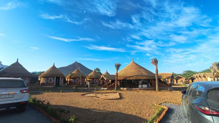 ret mahal huts and resort