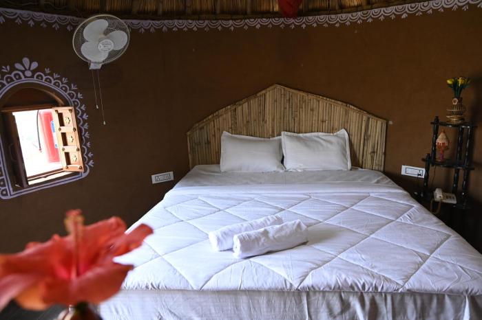 ret mahal huts and resort