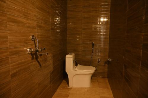 ret mahal huts and resort