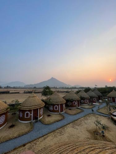 ret mahal huts and resort