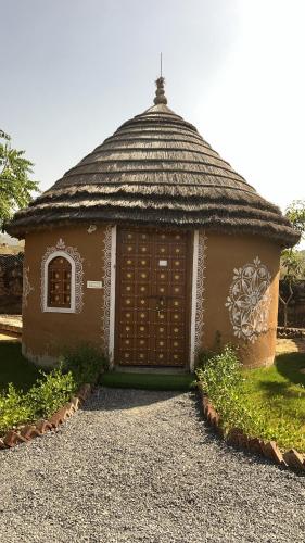 ret mahal huts and resort