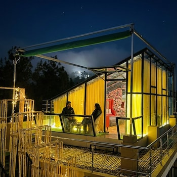 xtsy travellers hostel