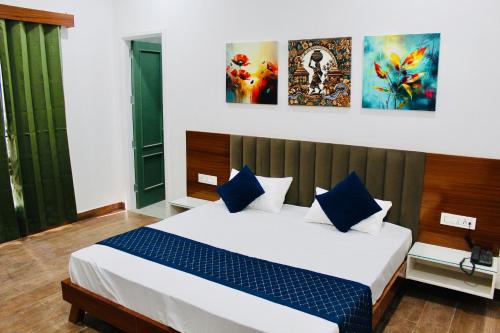 The Loya Hotel,,2 star