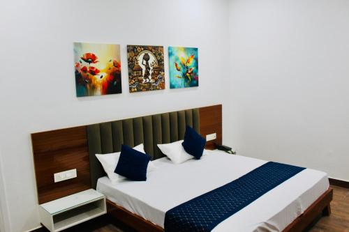 The Loya Hotel,,2 star