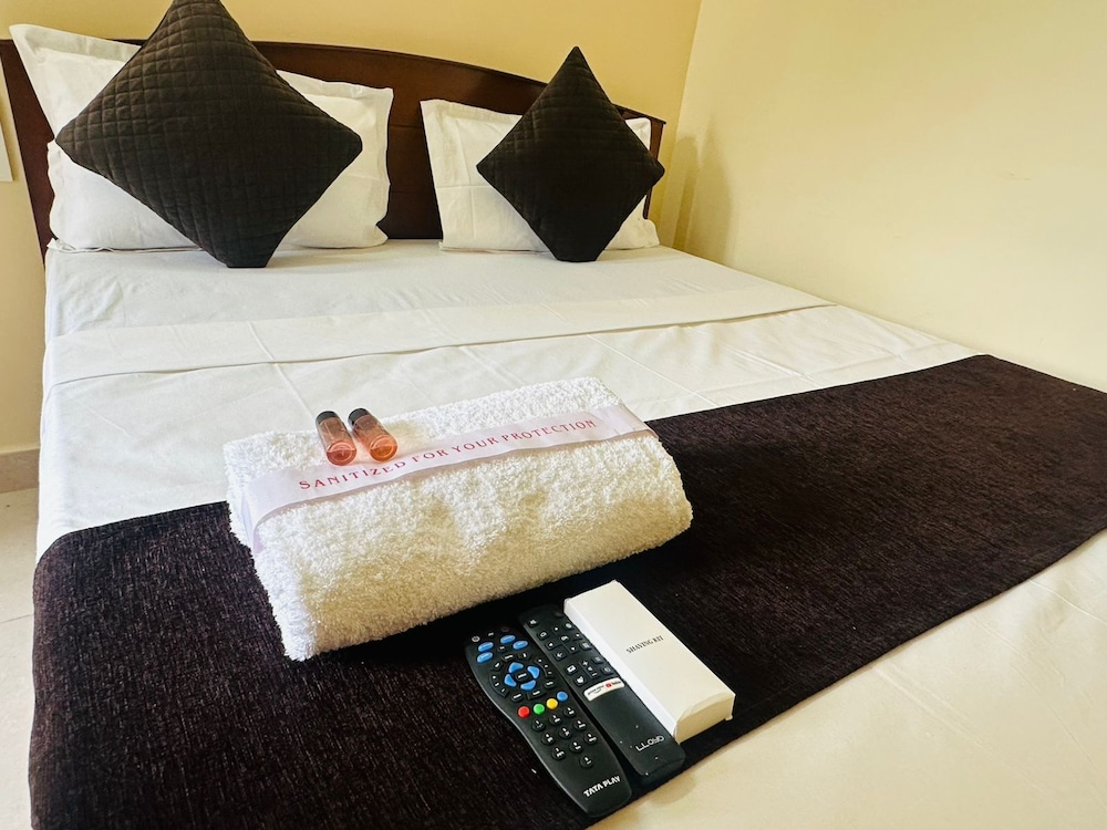 s g r hotel and lodge