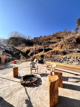 apple velley homestay shanghar