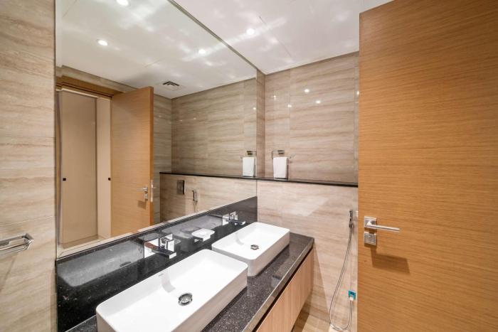 premium 2br apt home fully furnished