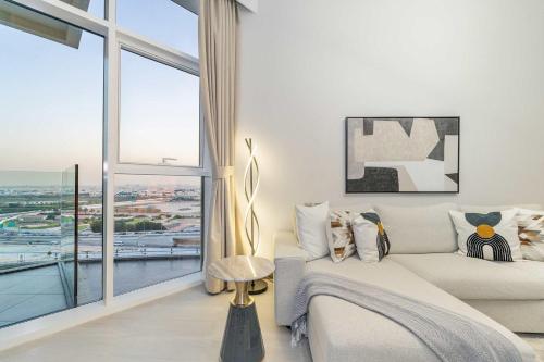 premium 2br apt home fully furnished