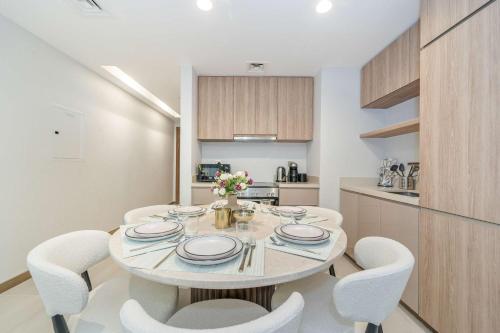 premium 2br apt home fully furnished