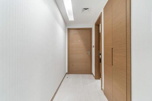 premium 2br apt home fully furnished