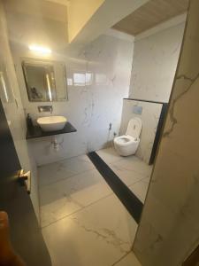 Shri Sai Palace Inn,,2 star