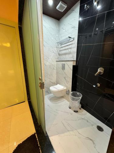 hotel lotos inn