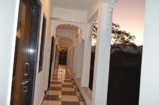 the hinglajgarh resort