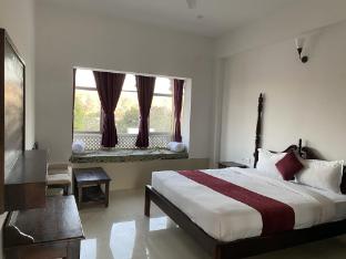 the hinglajgarh resort