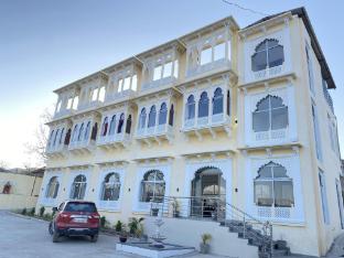 the hinglajgarh resort