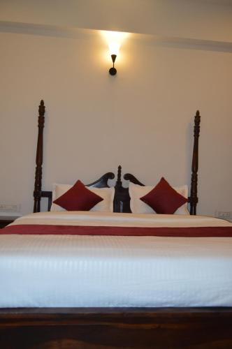 The Hinglajgarh Resort,,3 star