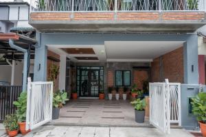 bricks guesthouse