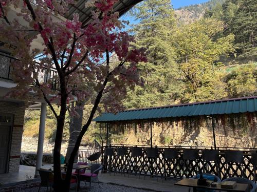 hom house of mannmauji riverside