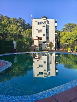 holiday highlight by golden castle hotel