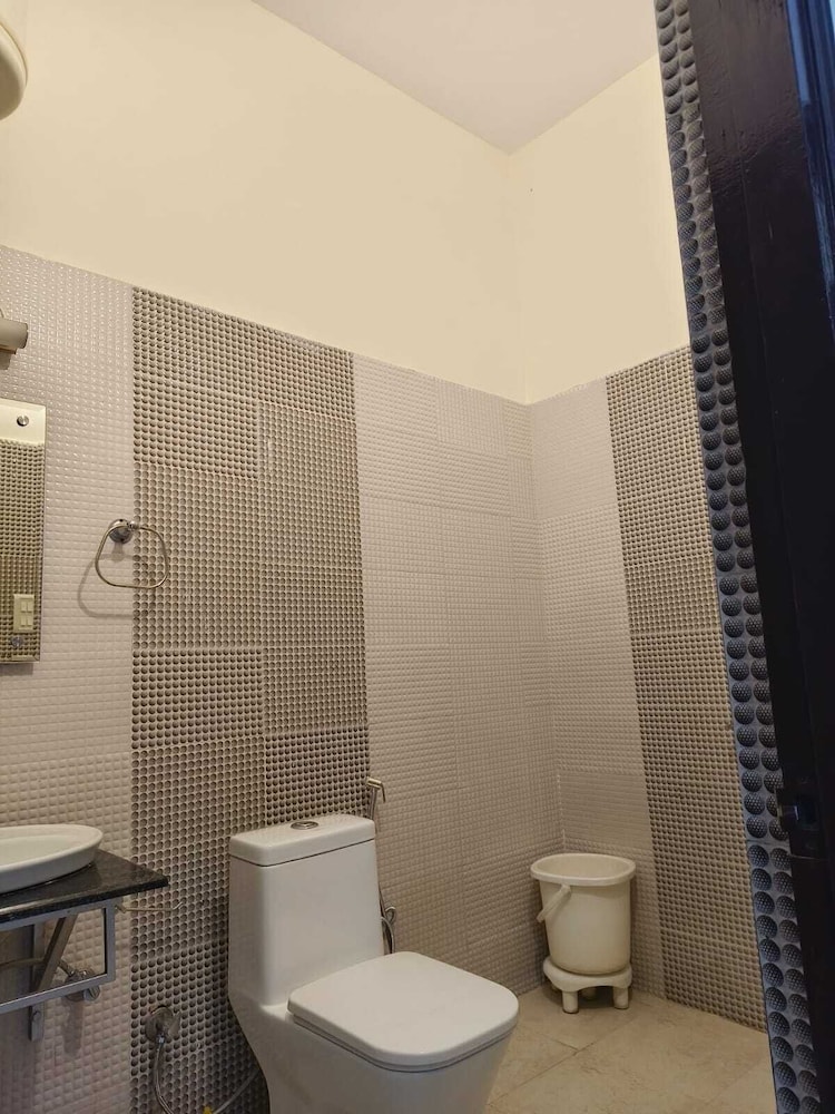 holiday highlight by golden castle hotel