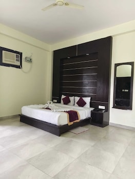 holiday highlight by golden castle hotel