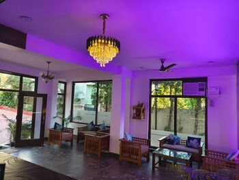 holiday highlight by golden castle hotel