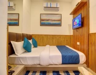 hotel shri sai deluxe