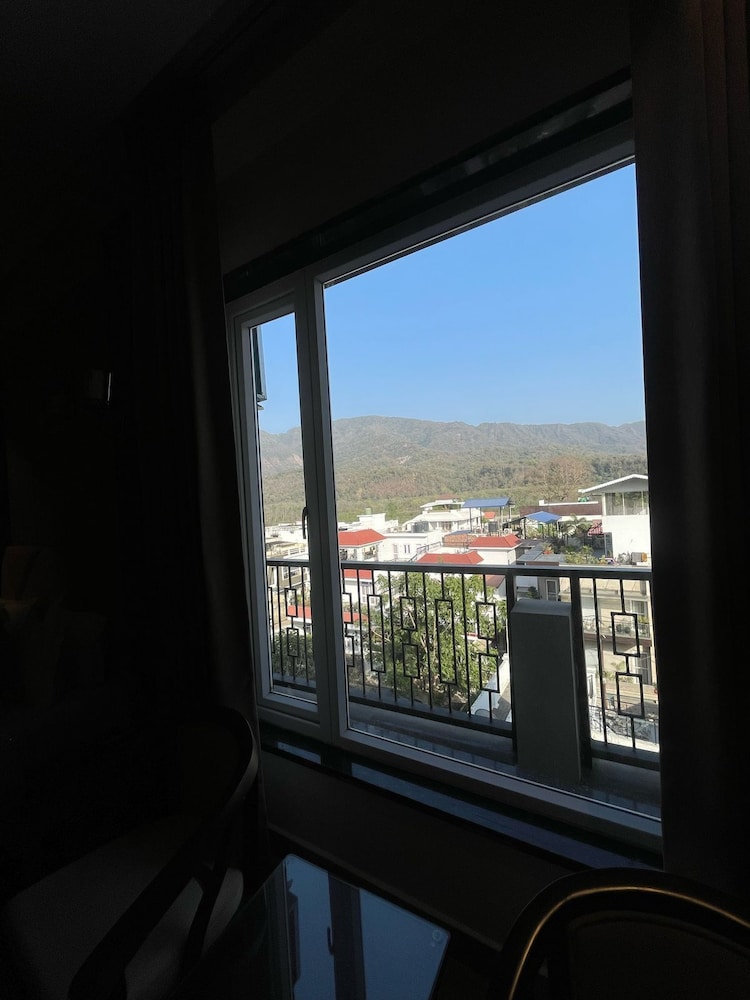 hotel hrishikesh high