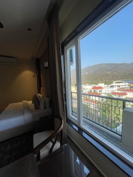 hotel hrishikesh high