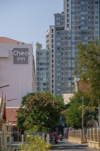icheck inn thapra