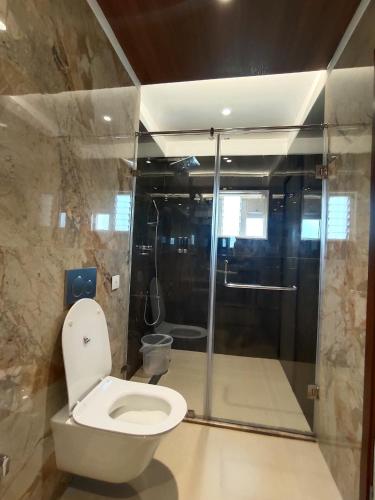 The Paradise Kingdom,,3 star