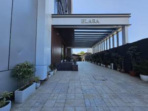 hotel elara