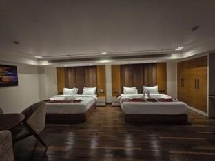 hotel elara