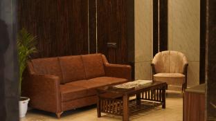 hotel elara