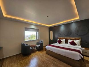hotel elara