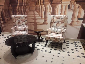 hotel elara