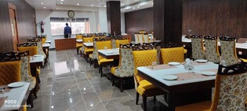 hotel elara