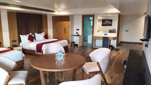 hotel elara