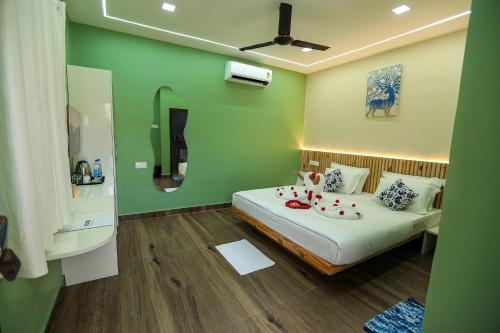 Exotic Retreat,,2 star